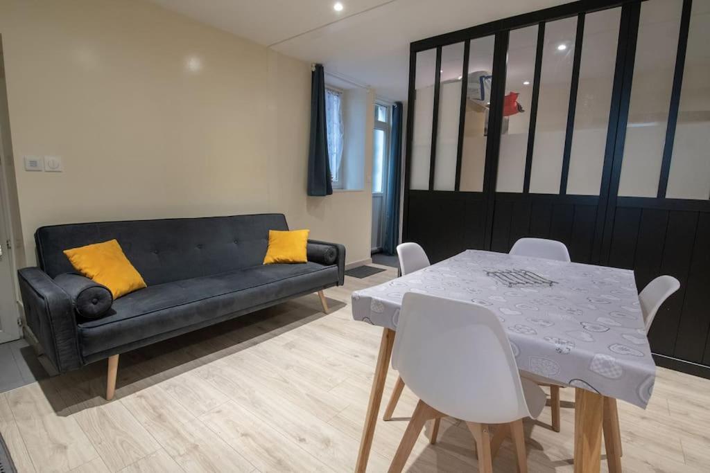 Studio Place De La Barre Le Cosy Lägenhet Mâcon Exteriör bild